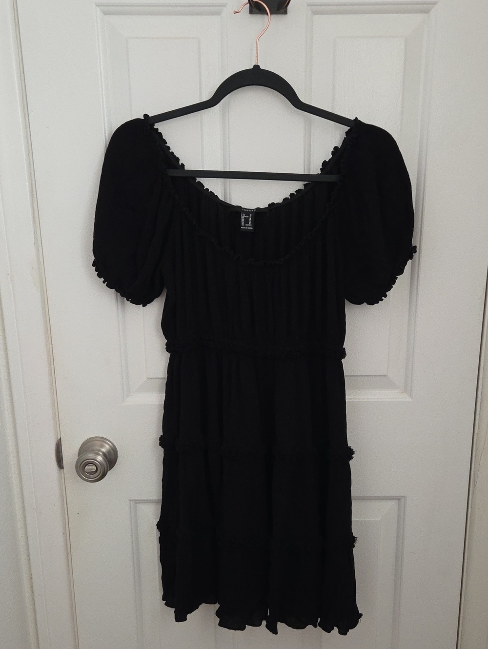 Forever 21 Black Puff-Sleeve Tiered Dress